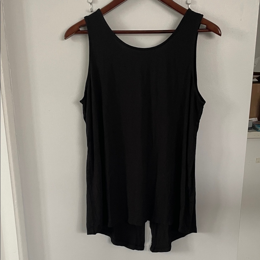 Black Sleeveless Women's Top